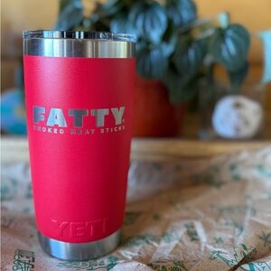 FATTY SMOKED MEAT STICKS YETI

RAMBLER®
20 OZ TUMBLER
WITH MAGSLIDER™ LID
